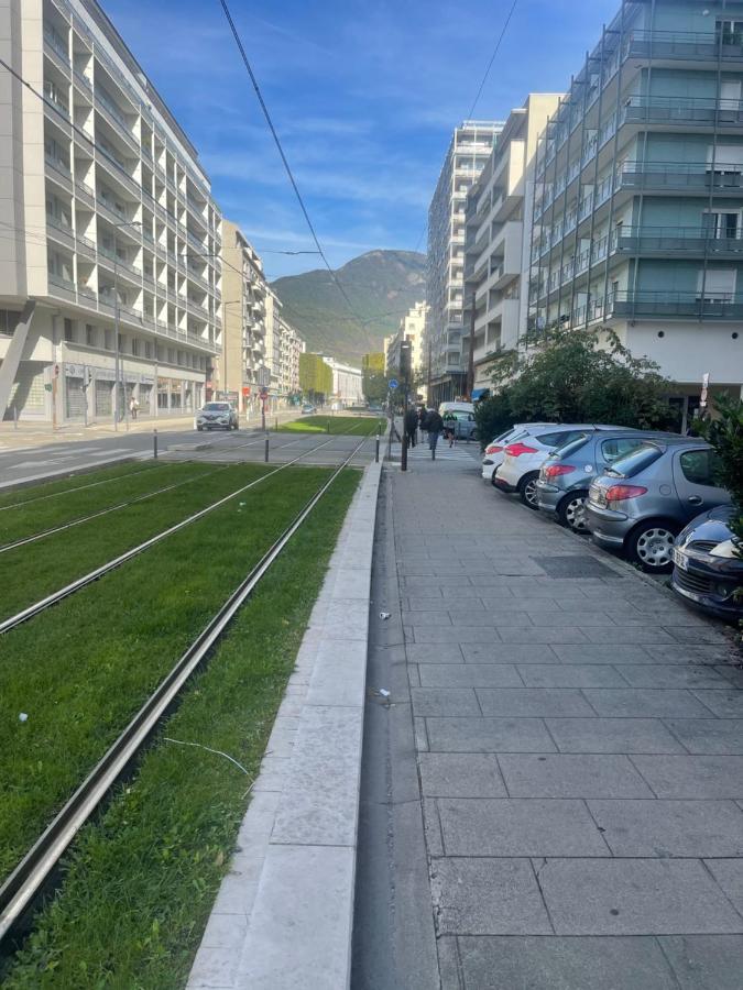 Chez Flo Apartment Grenoble Luaran gambar